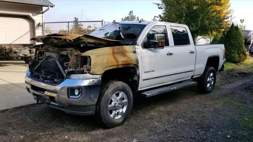 火烧车强制报废标准:确保道路安全与公共利益 火烧车强制报废标准:确保道路安全与公共利益